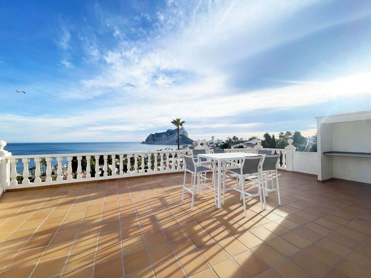 House | Resale in Calpe in Calpe, Costa Blanca - Photo 4