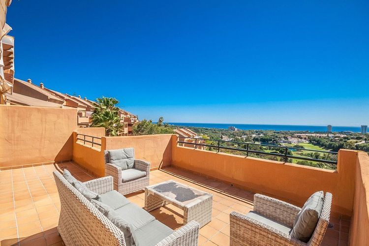 Penthouse | Resale in Elviria - Development photo 1