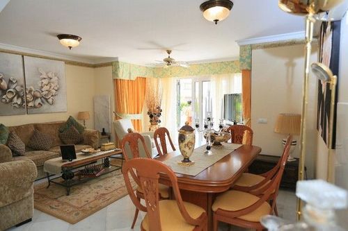 Apartment | Resale in Elviria in Elviria, Costa del Sol - Photo 3