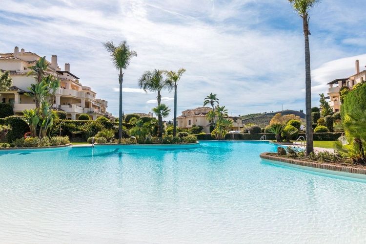 Apartment | Resale in Benahavís - Development photo 1