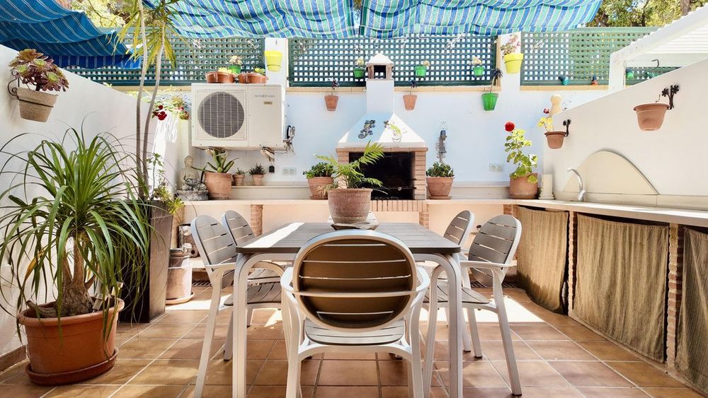 House | Resale in Elviria in Elviria, Costa del Sol - Main property photo