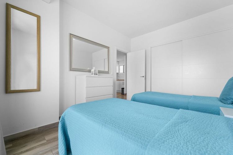 Apartment | Resale in Fuengirola in Fuengirola Others, Costa del Sol - Photo 5