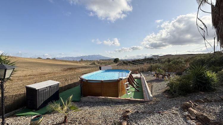 House | Resale in Coín in Coín, Costa del Sol - Photo 2