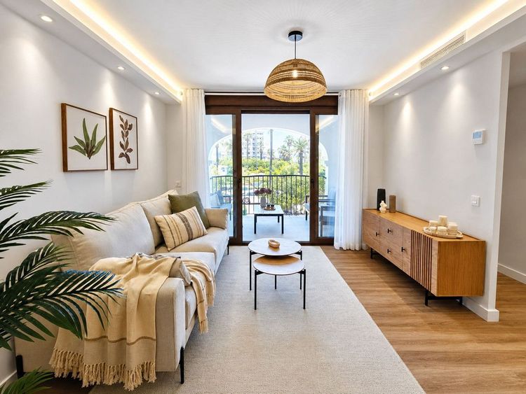 Apartment | Resale in La Duquesa in La Duquesa, Costa del Sol - Photo 4