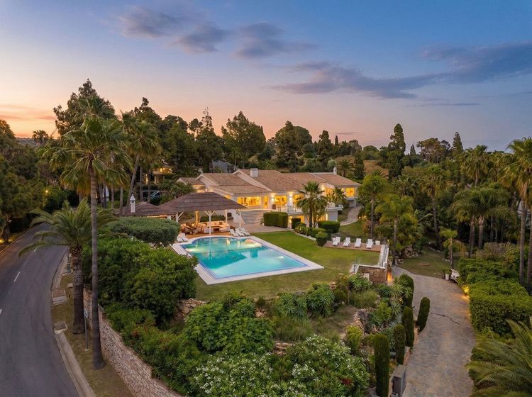 House | Resale in Marbella in Marbella Others, Costa del Sol - Photo 3
