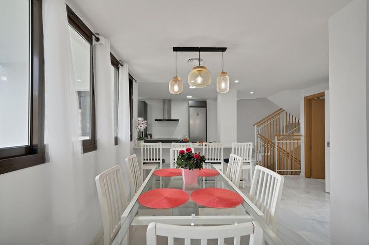 House | Resale in Torrenueva in Torrenueva, Costa del Sol - Photo 2