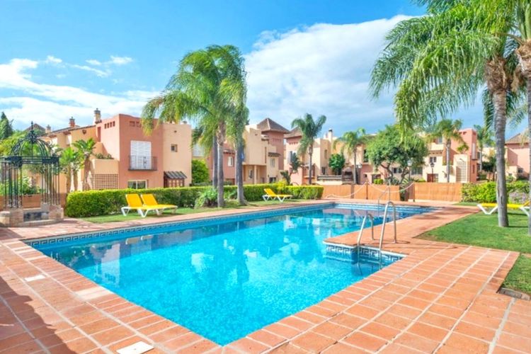 House | Resale in Nueva Andalucía - Development photo 1