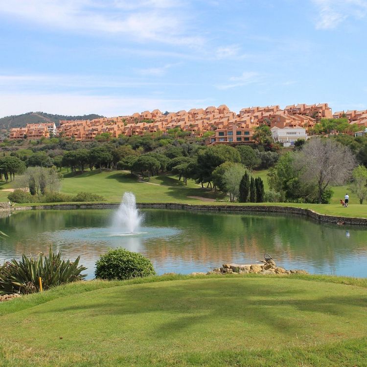 Apartment | Resale in Elviria - Development photo 1