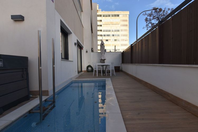 Apartment | Resale in Torremolinos in Torremolinos Others, Costa del Sol - Photo 2