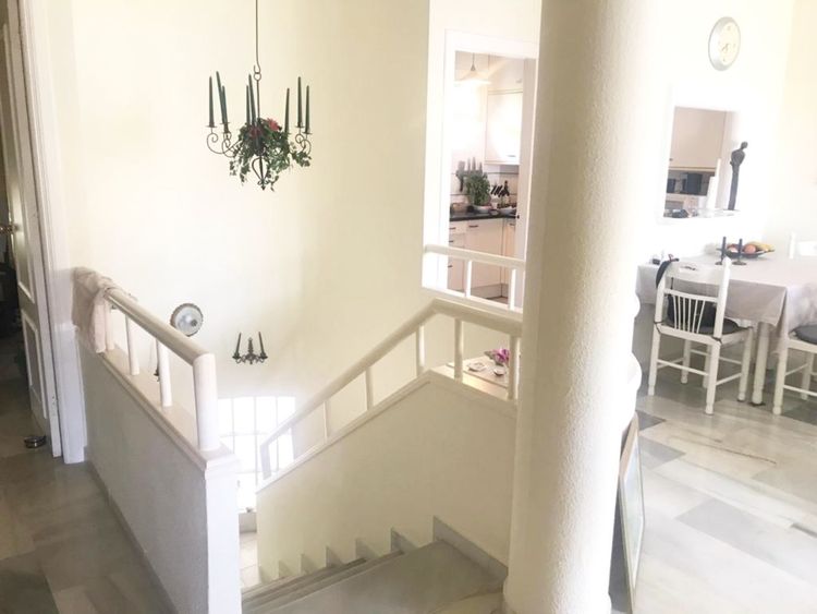 House | Resale in El Faro in El Faro, Costa del Sol - Photo 2