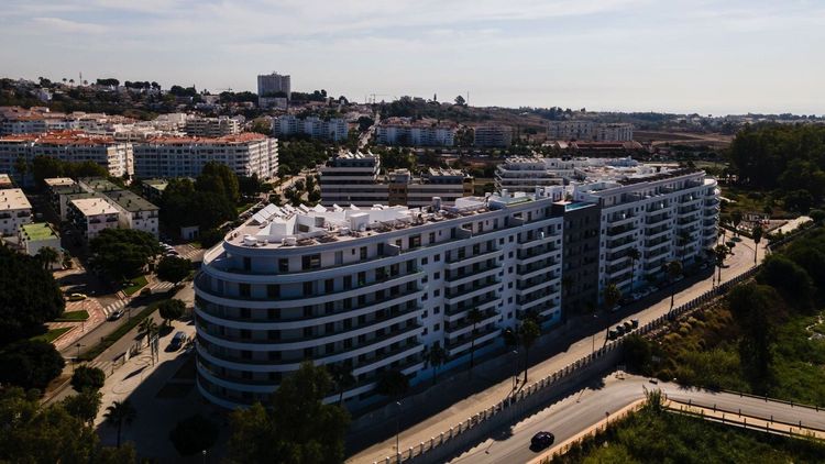 Apartment | Resale in Nueva Andalucía in Nueva Andalucía Others, Costa del Sol - Photo 3