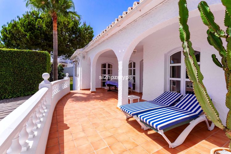 House | Resale in Nerja in Nerja, Costa del Sol - Photo 5