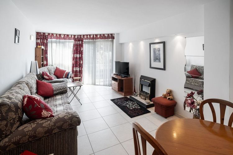 Apartment | Resale in Benalmadena Costa in Benalmadena Costa, Costa del Sol - Photo 4