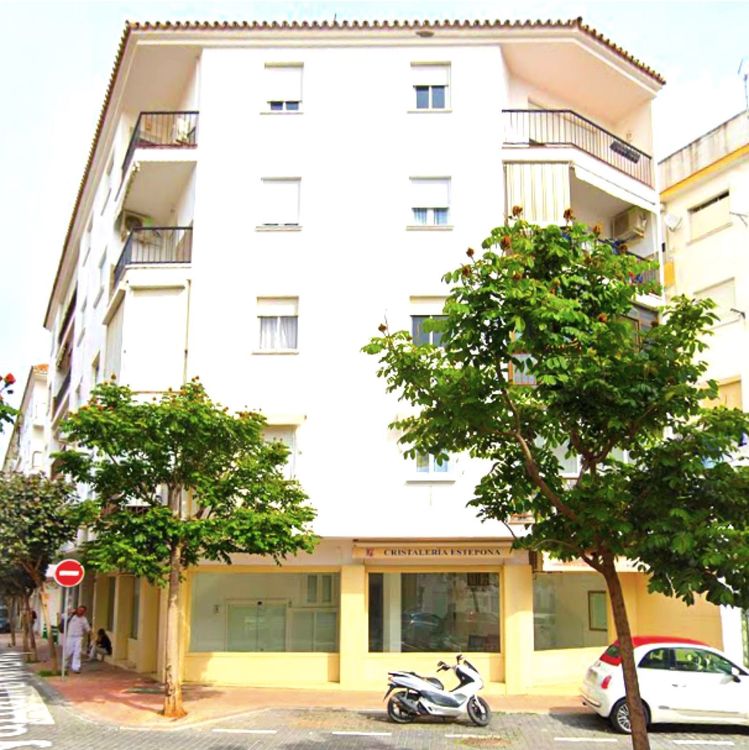 listing card gallery
