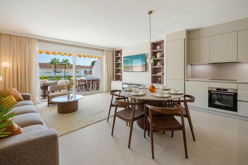 Penthouse | Resale in New Golden Mile in New Golden Mile, Estepona East Others, Costa del Sol - Main property photo