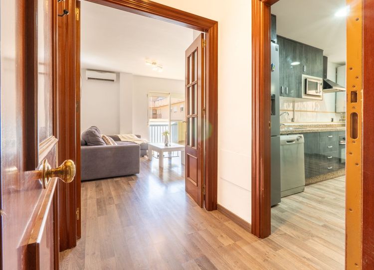 Apartment | Resale in Las Lagunas in Las Lagunas, Costa del Sol - Photo 3