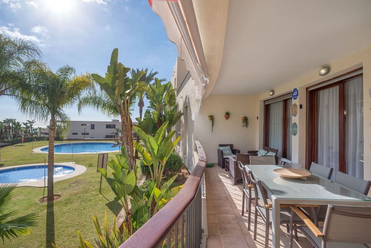 Apartment | Resale in Altos de los Monteros in Altos de los Monteros, Costa del Sol - Photo 5