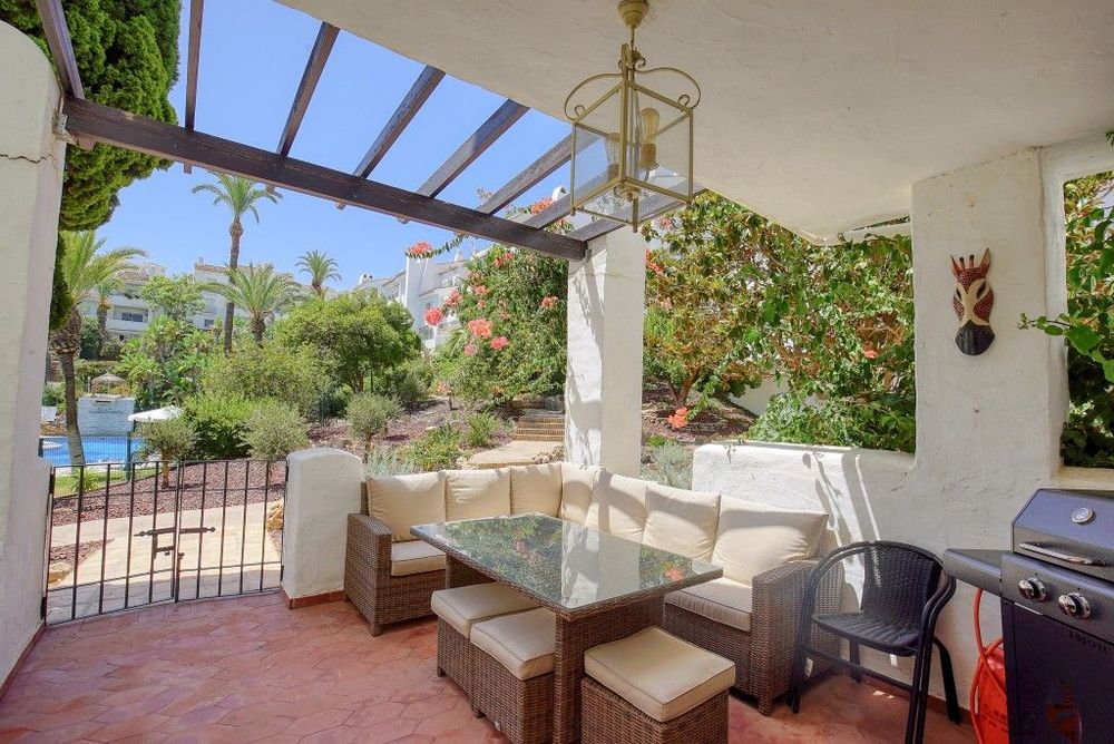 Apartment | Resale in La Duquesa in La Duquesa, Costa del Sol - Main property photo