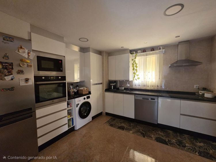 Apartment | Resale in Arroyo de la Miel in Arroyo de la Miel, Costa del Sol - Photo 2