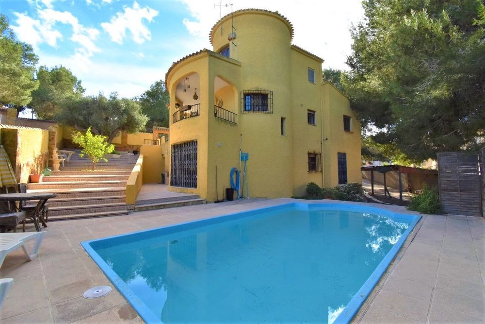 House | Resale in Villamartin in Villamartin, Costa Blanca - Main property photo