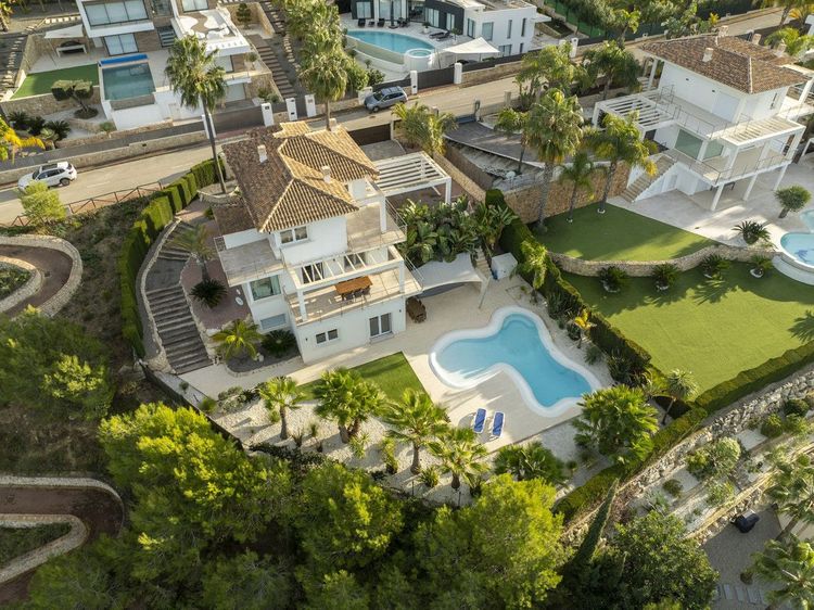 House | Resale in Javea in Javea, Costa Blanca - Photo 2