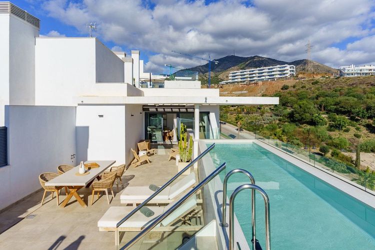 Penthouse | Resale in Higueron in Higueron, Costa del Sol - Photo 2