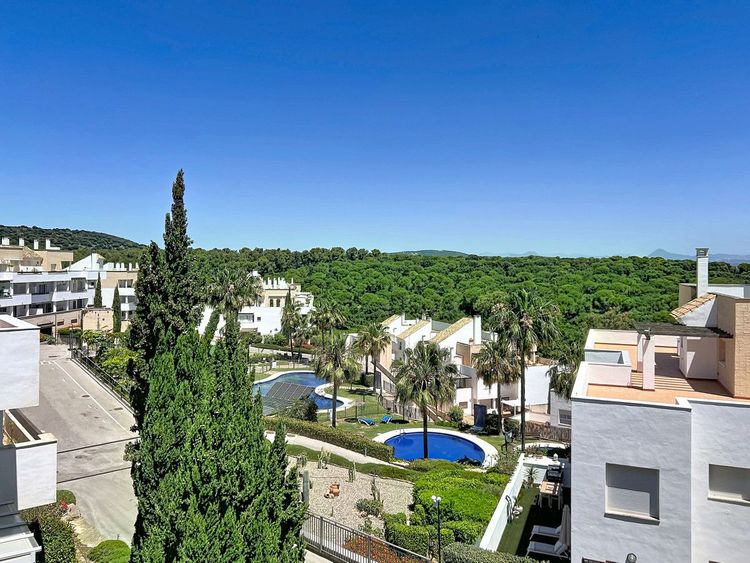 Apartment | Resale in La Alcaidesa in La Alcaidesa, Costa del Sol - Photo 3