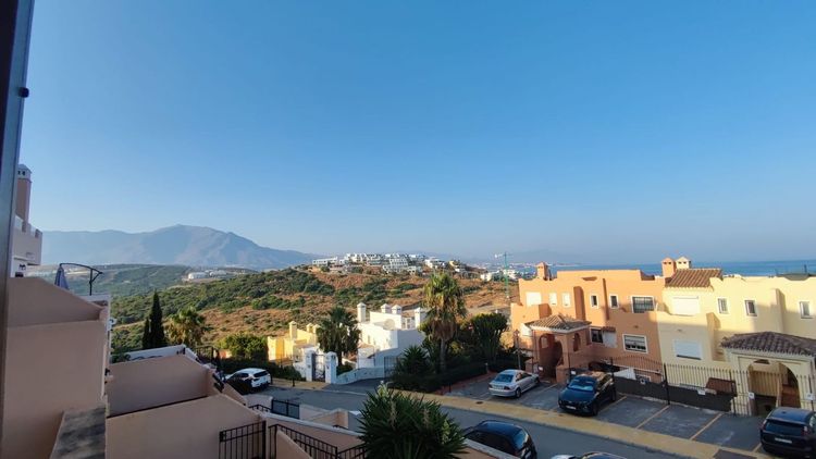 Apartment | Resale in Casares in Casares Others, Costa del Sol - Photo 4