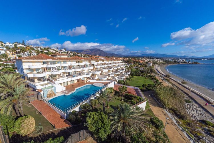 Penthouse | Resale in Estepona in Estepona, New Golden Mile Others, Costa del Sol - Photo 2