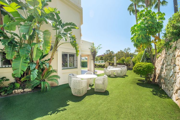 House | Resale in La Quinta - Development photo 1