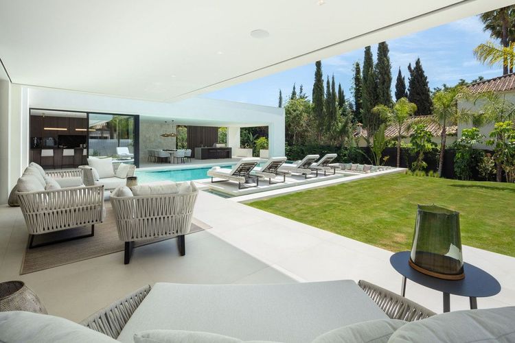 House | Resale in Marbella in Marbella Others, Costa del Sol - Photo 5