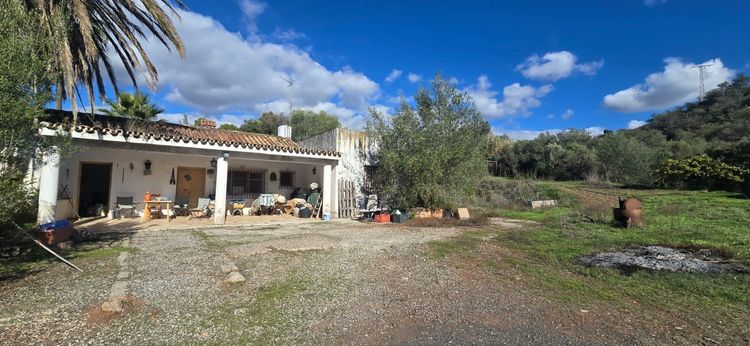 House | Resale in Estepona - Development photo 1