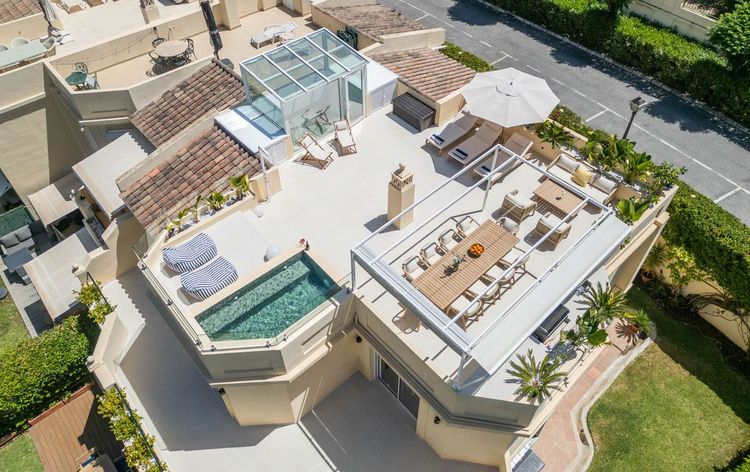 House | Resale in La Quinta in La Quinta, Costa del Sol - Photo 5