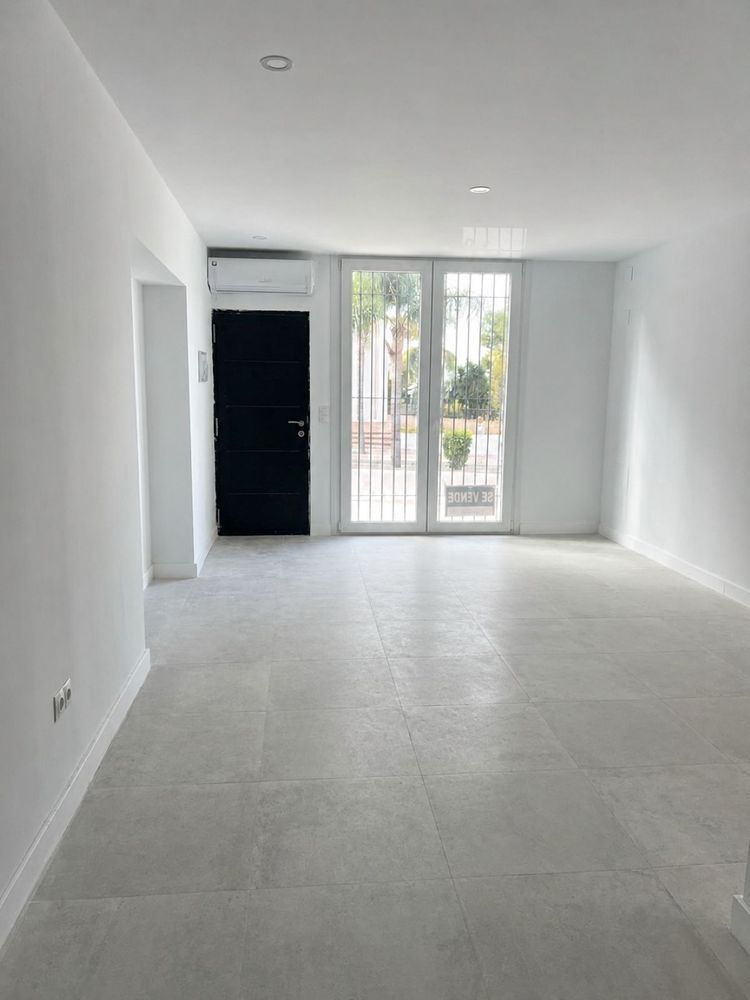 Apartment | Resale in Bajondillo in Bajondillo, Costa del Sol - Main property photo