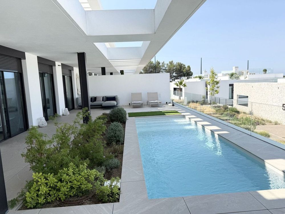Apartment | Resale in Santa Clara in Santa Clara, Costa del Sol - Main property photo