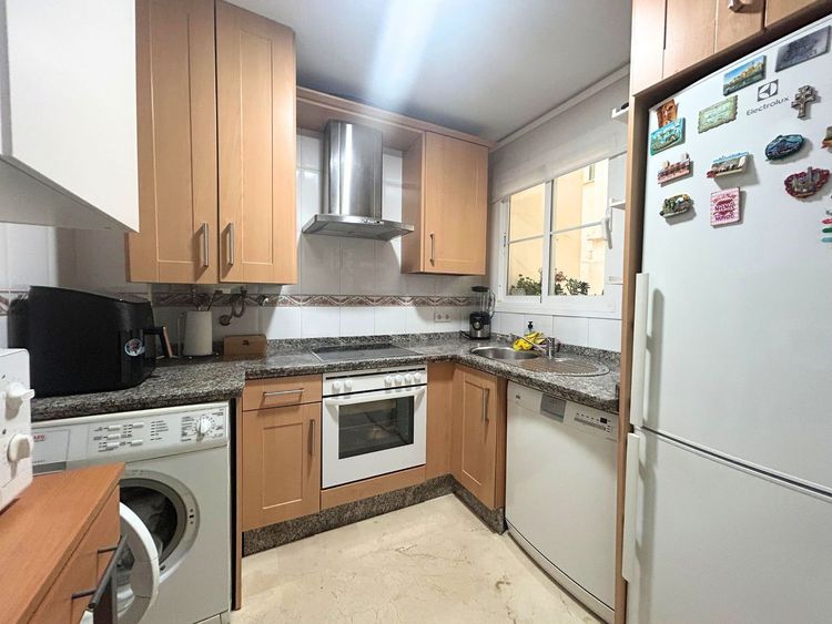 Apartment | Resale in Benalmadena in Benalmadena Others, Costa del Sol - Photo 5