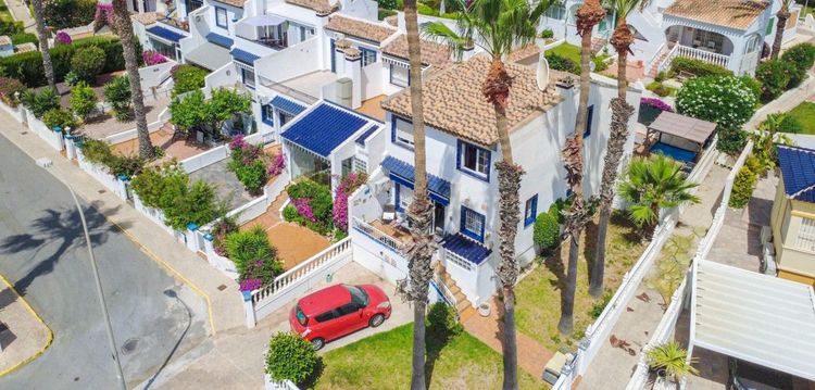House | Resale in La Rioja in La Rioja, Costa Blanca - Photo 4