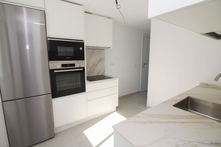 Apartment | Resale in La Cala de Mijas in La Cala de Mijas, Costa del Sol - Photo 4