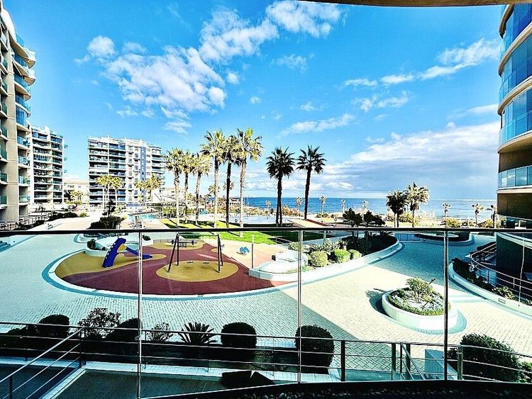 Apartment | Resale in Punta Prima in Punta Prima, Costa Blanca - Photo 2