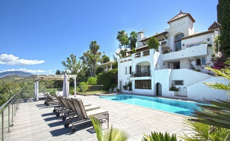 House | Resale in Aloha in Aloha, Costa del Sol - Main property photo