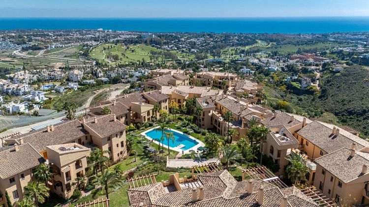 Penthouse | Resale in Benahavís in Benahavís Others, Costa del Sol - Photo 5