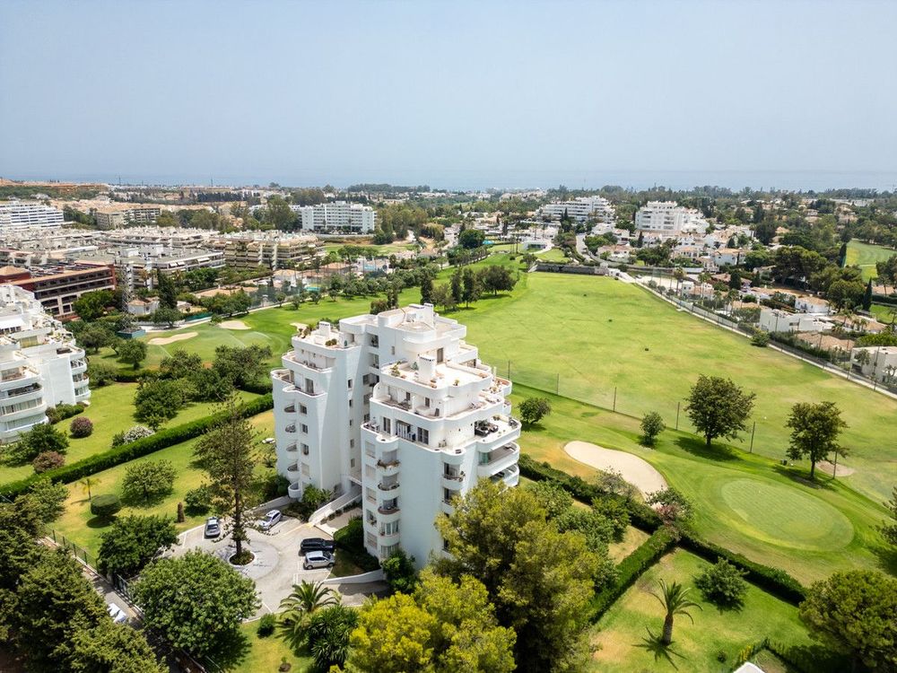 Apartment | Resale in Guadalmina Alta in Guadalmina Alta, Costa del Sol - Main property photo