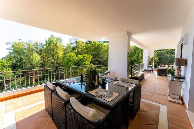 Apartment | Resale in La Quinta in La Quinta, Costa del Sol - Photo 2