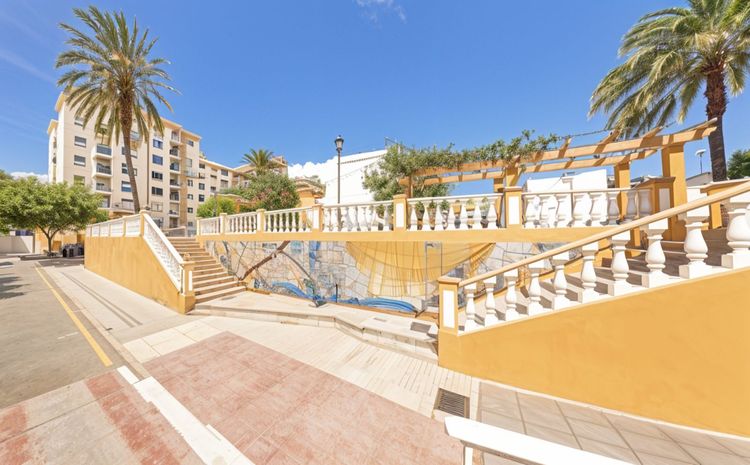 Apartment | Resale in Estepona in Estepona, Costa del Sol - Photo 2