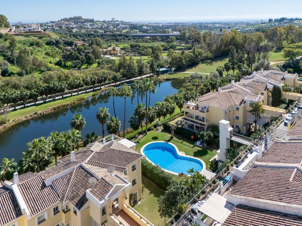 Apartment | Resale in La Quinta in La Quinta, Costa del Sol - Main property photo
