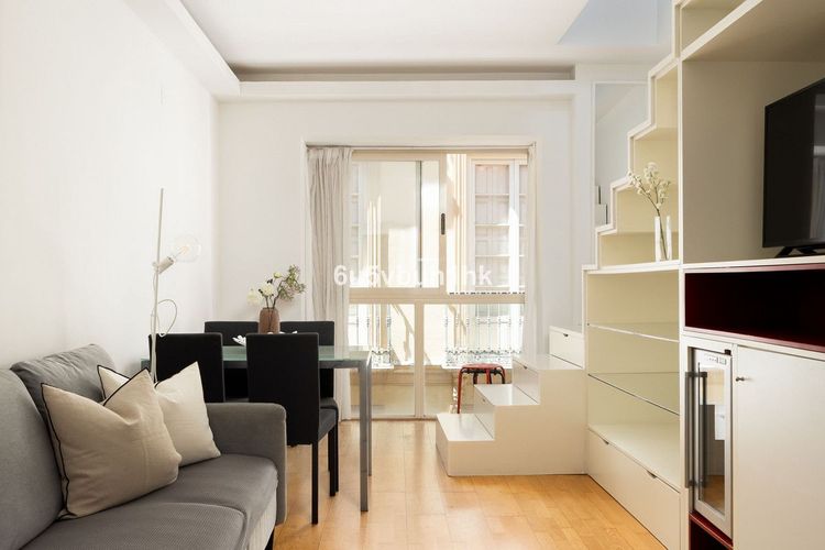 Apartment | Resale in Málaga in Málaga, Costa del Sol - Photo 4