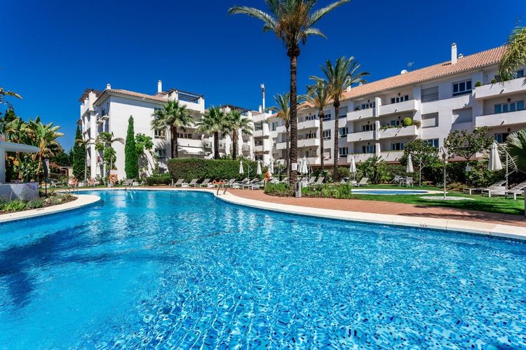 Apartment | Resale in Nueva Andalucía - Development photo 1