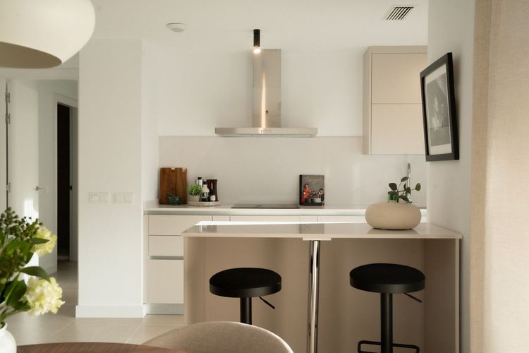 Apartment | Resale in Estepona in Estepona, Costa del Sol - Photo 4