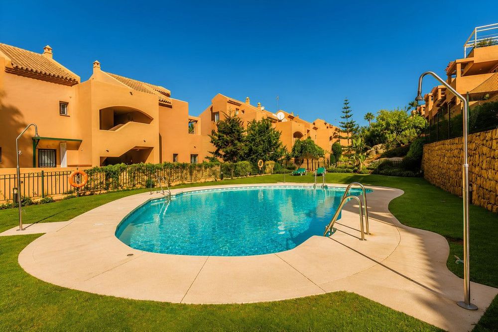 Apartment | Resale in Elviria in Elviria, Costa del Sol - Main property photo