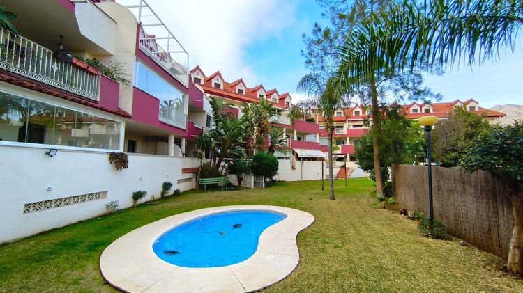 Apartment | Resale in Benalmadena in Benalmadena Others, Costa del Sol - Photo 2